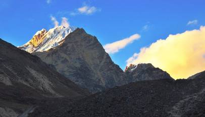 lobuche peak