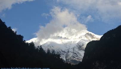 Dhaulagir peak seen from Manang